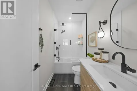 332 Finial Way Ottawa ON K2J 6V9