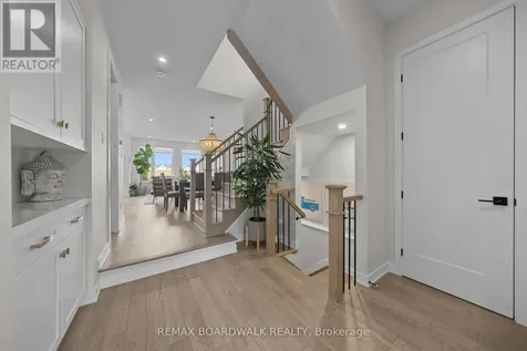 332 Finial Way Ottawa ON K2J 6V9