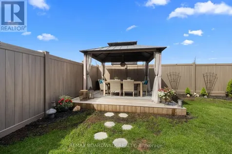 332 Finial Way Ottawa ON K2J 6V9