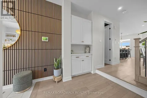 332 Finial Way Ottawa ON K2J 6V9