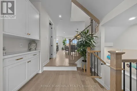 332 Finial Way Ottawa ON K2J 6V9
