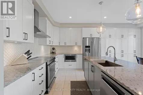 49 Hawks Landing Crescent Ottawa ON K2S 1W1