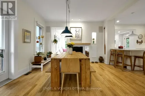 618 Edison Avenue Ottawa ON K2A 1V7
