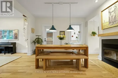 618 Edison Avenue Ottawa ON K2A 1V7
