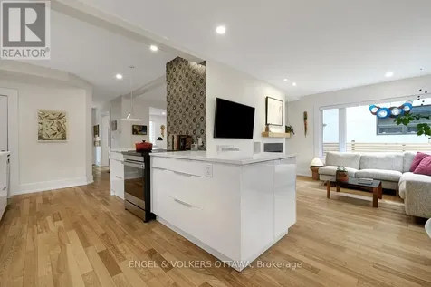 618 Edison Avenue Ottawa ON K2A 1V7