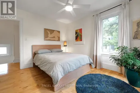 618 Edison Avenue Ottawa ON K2A 1V7