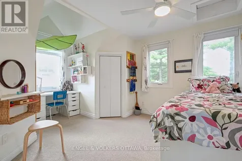 618 Edison Avenue Ottawa ON K2A 1V7