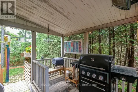 618 Edison Avenue Ottawa ON K2A 1V7