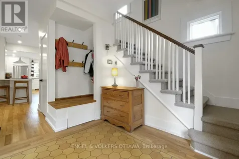 618 Edison Avenue Ottawa ON K2A 1V7