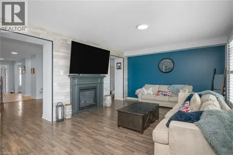 3 Newbrooke Street Paris ON N3L 3E2