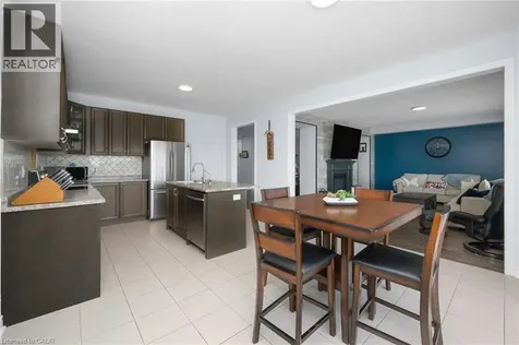 3 Newbrooke Street Paris ON N3L 3E2