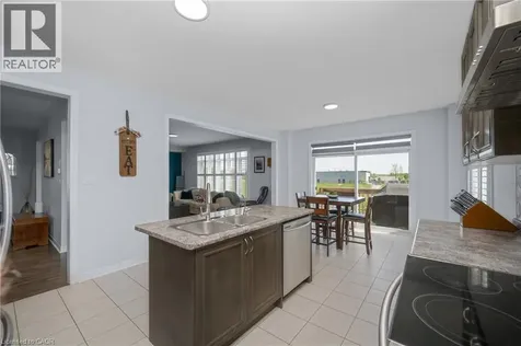 3 Newbrooke Street Paris ON N3L 3E2