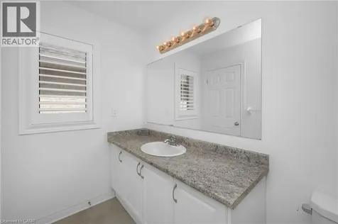 3 Newbrooke Street Paris ON N3L 3E2