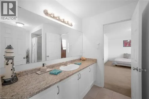 3 Newbrooke Street Paris ON N3L 3E2