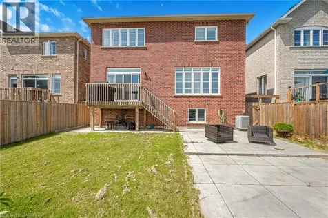 3 Newbrooke Street Paris ON N3L 3E2