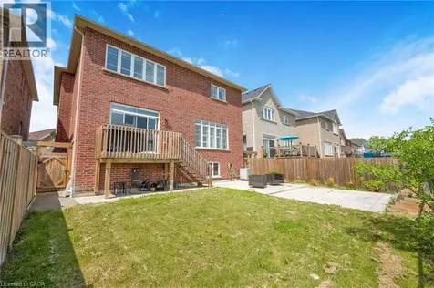3 Newbrooke Street Paris ON N3L 3E2