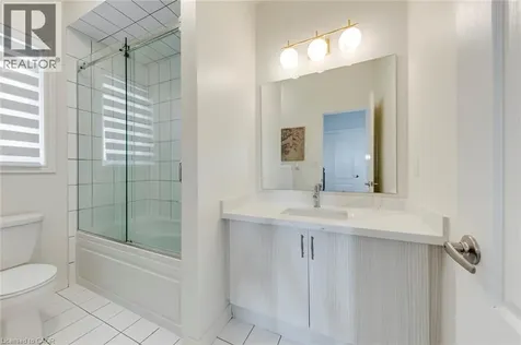 407 Skinner Road Waterdown ON L8B 1Z7