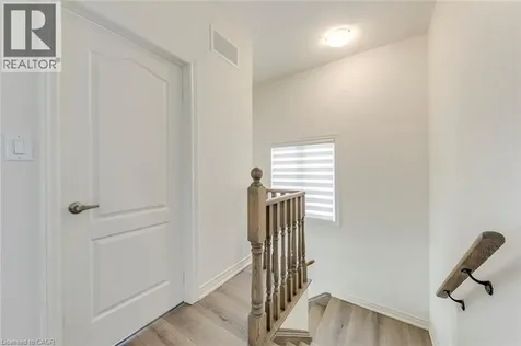 407 Skinner Road Waterdown ON L8B 1Z7