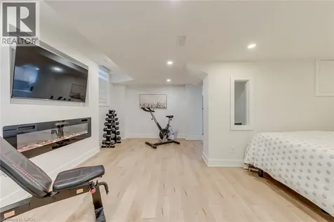 407 Skinner Road Waterdown ON L8B 1Z7