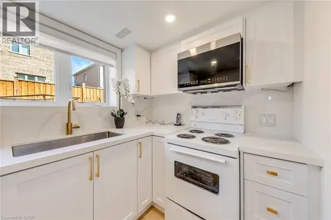 407 Skinner Road Waterdown ON L8B 1Z7