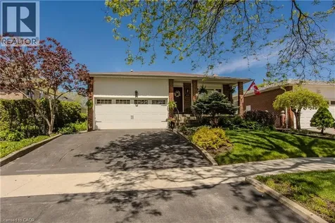 1109 Dowland Crescent Burlington ON L7T 4C7