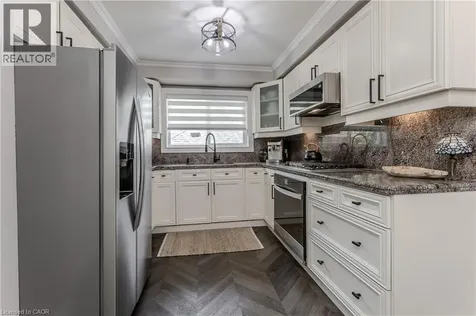 1109 Dowland Crescent Burlington ON L7T 4C7