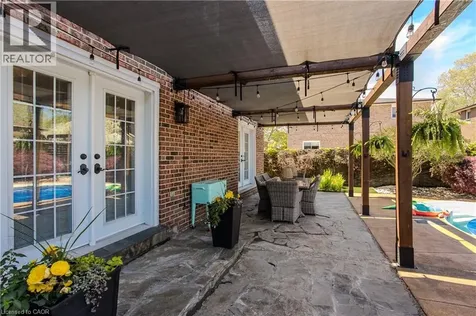 1109 Dowland Crescent Burlington ON L7T 4C7