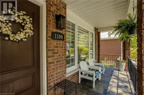 1109 Dowland Crescent Burlington ON L7T 4C7