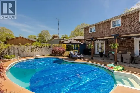 1109 Dowland Crescent Burlington ON L7T 4C7