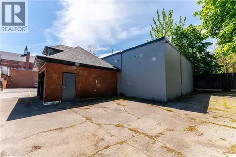 822 Main Street East Hamilton ON L8M 1L6