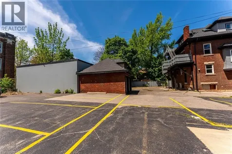 822 Main Street East Hamilton ON L8M 1L6