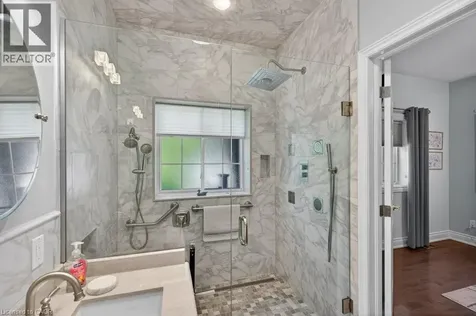 35 Pentland Road Waterdown ON L0R 2H5