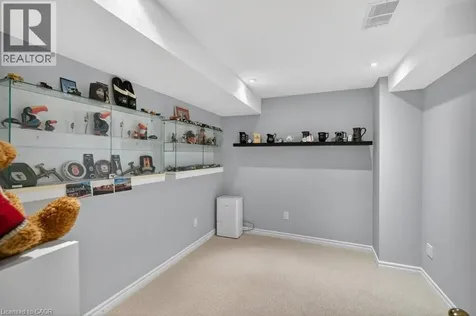 35 Pentland Road Waterdown ON L0R 2H5