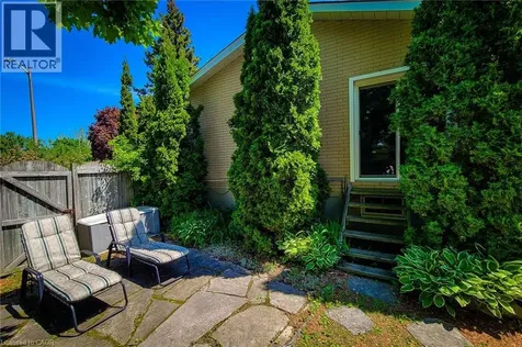 1 Greenwood Avenue Cambridge ON N1R 2Y2