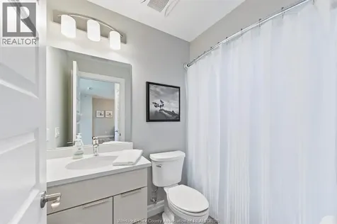 728 Brownstone Lakeshore ON N9K 0C4