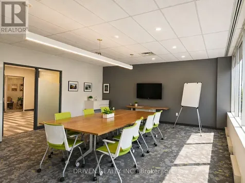 2283 St Laurent Boulevard Ottawa ON K1G 5A2