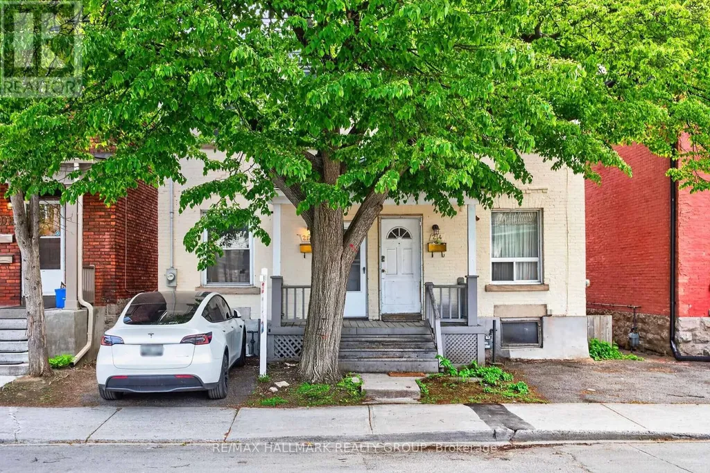 212 Arlington Avenue Ottawa ON K1R 5S9