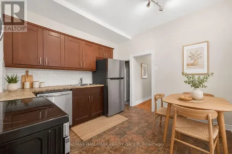 212 Arlington Avenue Ottawa ON K1R 5S9