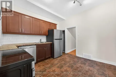 212 Arlington Avenue Ottawa ON K1R 5S9