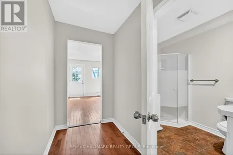 212 Arlington Avenue Ottawa ON K1R 5S9
