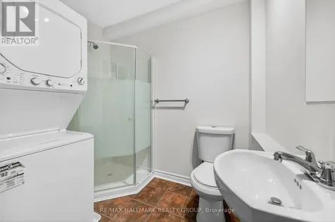212 Arlington Avenue Ottawa ON K1R 5S9