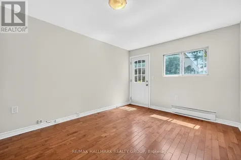 212 Arlington Avenue Ottawa ON K1R 5S9