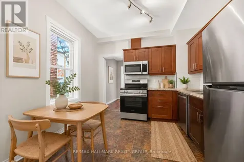 212 Arlington Avenue Ottawa ON K1R 5S9