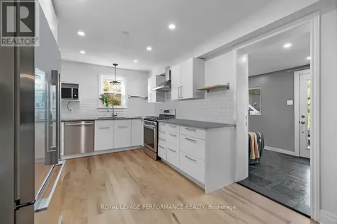 81 Ivy Crescent Ottawa ON K1M 1Y1
