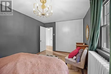 81 Ivy Crescent Ottawa ON K1M 1Y1