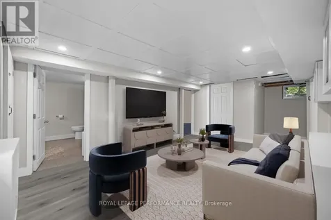 81 Ivy Crescent Ottawa ON K1M 1Y1