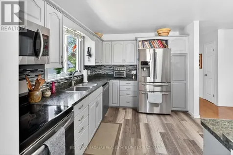 525 Pine Street East Gananoque ON K7G 2Z2