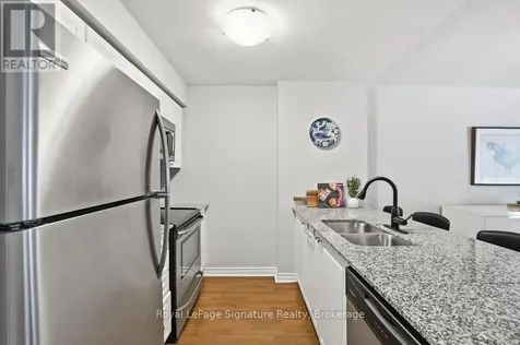 10 Brandy Lane Drive Collingwood ON L9Y 0X4