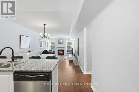 10 Brandy Lane Drive Collingwood ON L9Y 0X4
