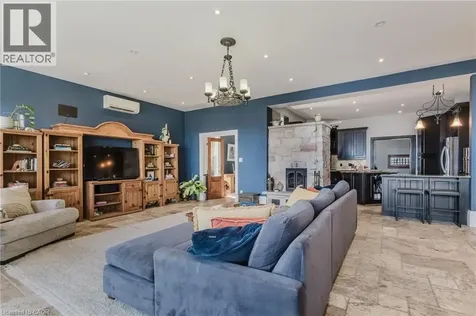 957 Beach Boulevard Hamilton ON L8H 6Z7